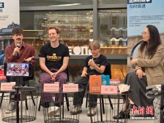 《查理与巧克力工厂》主创揭秘：童话里的巧克力世界如何搬上舞台？